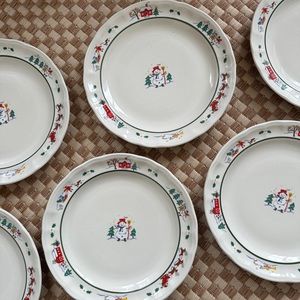 Pfaltzgraff Snow Village Dinner Plates set of 6